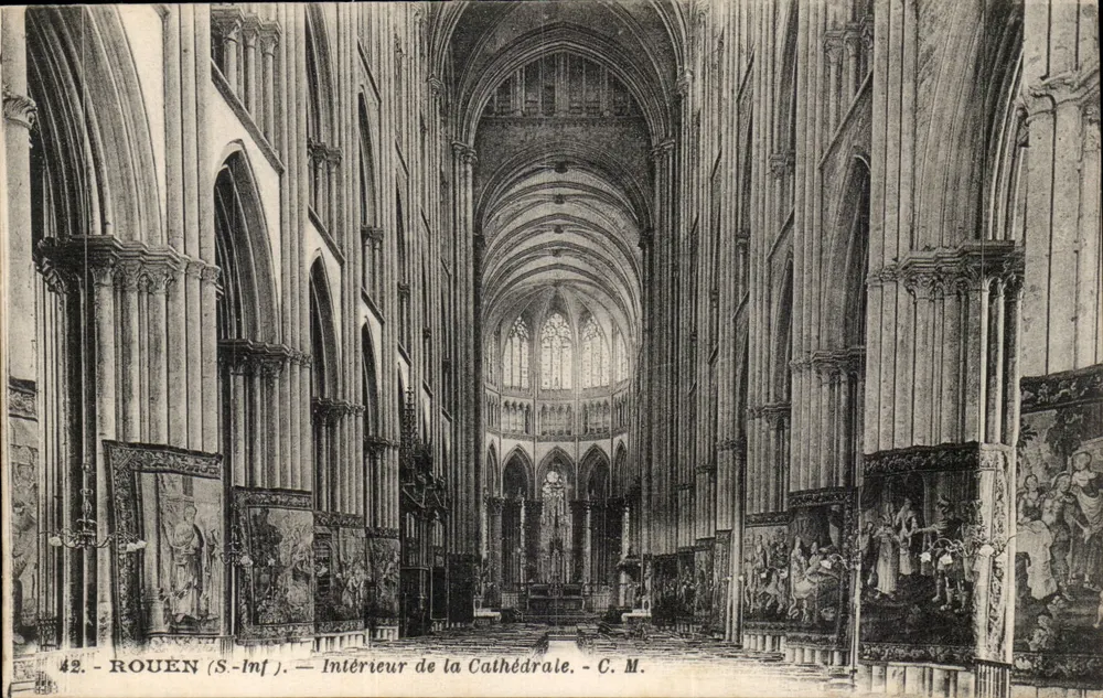 Rouen (S-Inf) — Interior da Catedral — C. M. - Frente