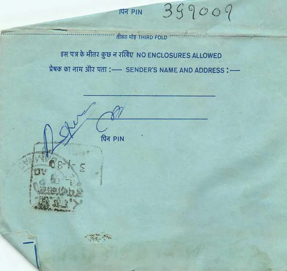 Envelope postal indiano — carta dentro — selo de 25 annas — carimbo postal de Calcutá - Verso