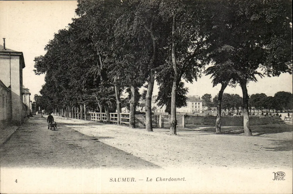 Saumur — O Chardonnet — ND Hot. - Frente