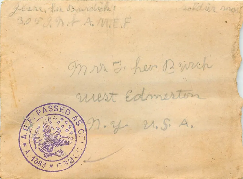 अमेरिकी सैनिक के फ्रांस में पोस्टकार्ड — A.E.F. — 1918 - आगे