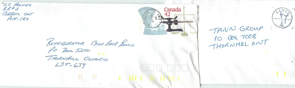Balança com pesos — Museu Nacional do Canadá — editor não visível - Frente