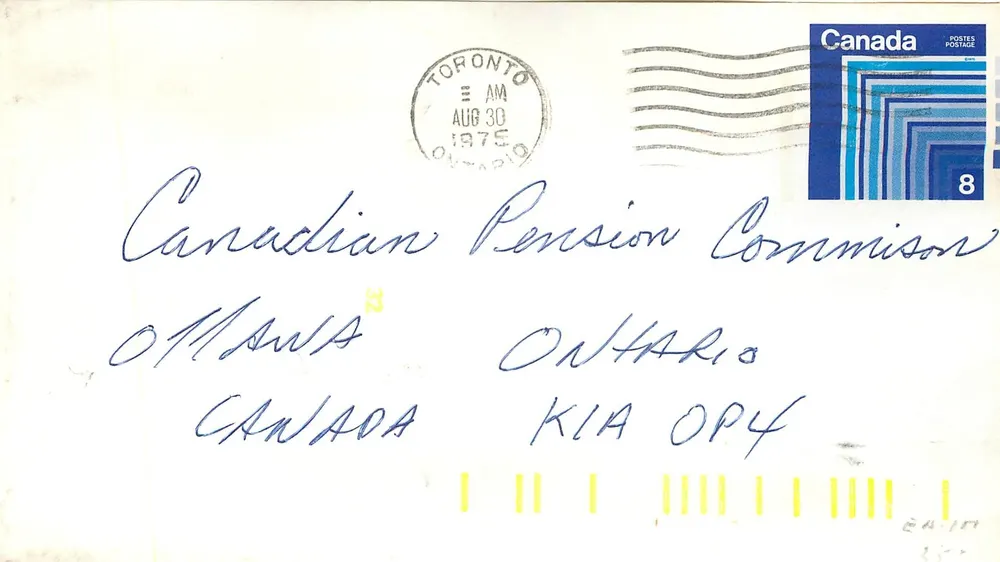 Carta postal Canadá — selo de 8 centavos de 1975 — enviada para a Office du pensionnement canadien - Frente
