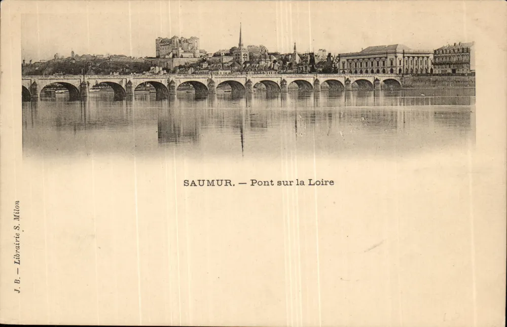 Saumur — Ponte sobre a Loire — Livraria S. Milon - Frente