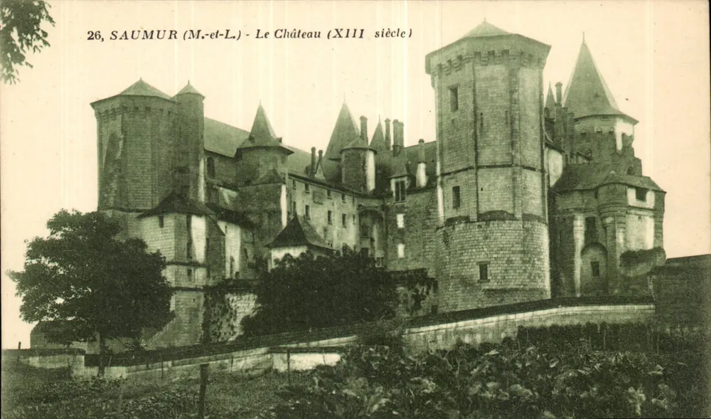 Saumur (M.-et-L.) — O Castelo (Século XIII) — J. Nozais, Nantes - Frente