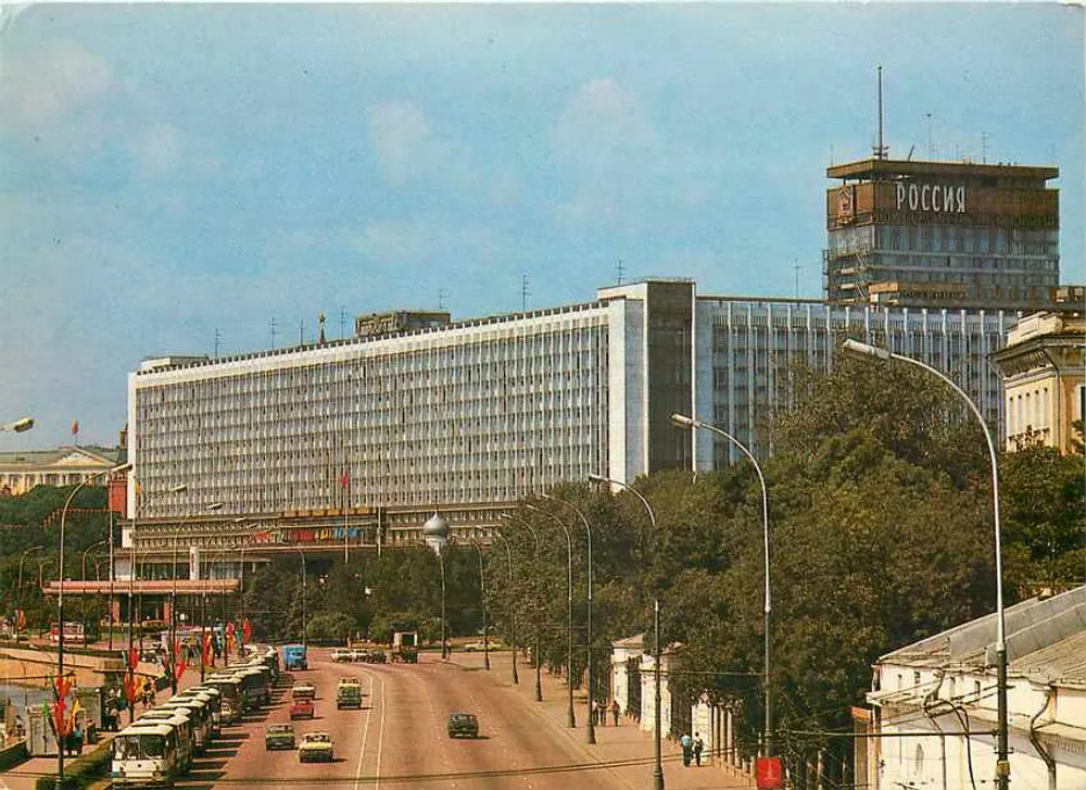 Moskwa — Hotel «Rossia» — Architekt D. Chechulin, 1970 - Awers
