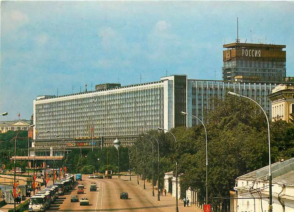 Moscou — Hotel «Russie» — Arquiteto D. Chechulin - Frente