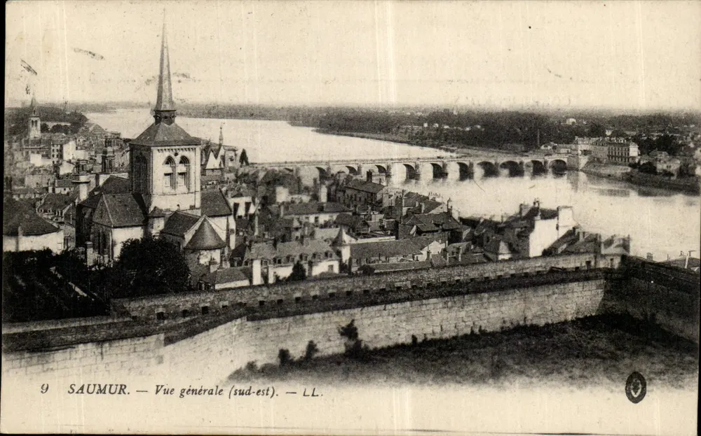 Saumur — Vista geral (sul-leste) — LL, n°9 - Frente