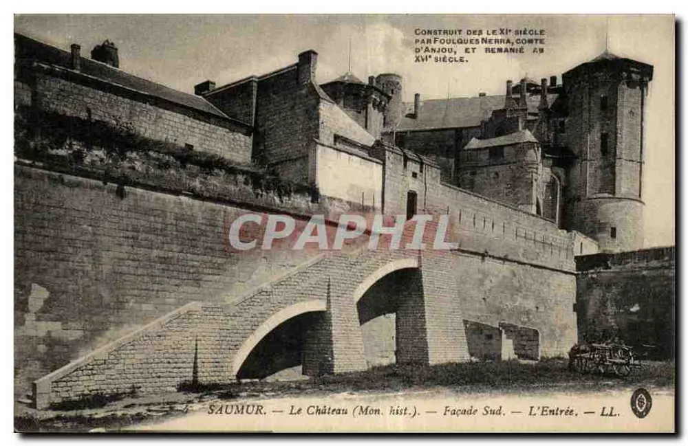 Saumur — O Castelo (Mon. hist.) — Fachada Sul — A Entrada — LL. - Frente