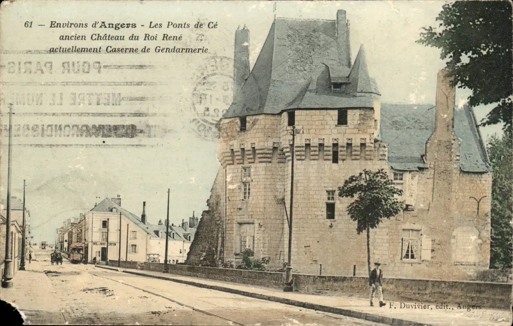 Environs d'Angers - Les Ponts de Cé - ancien Château du Roi René, actuellement Caserne de Gendarmerie — F. Duvivier, édit., Angers - Recto