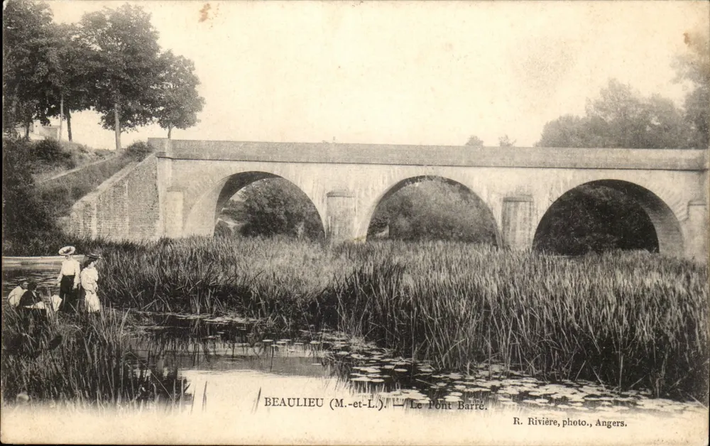 Beaulieu (M.-et-L.) — O Ponte Barre — R. Rivière, foto., Angers - Frente