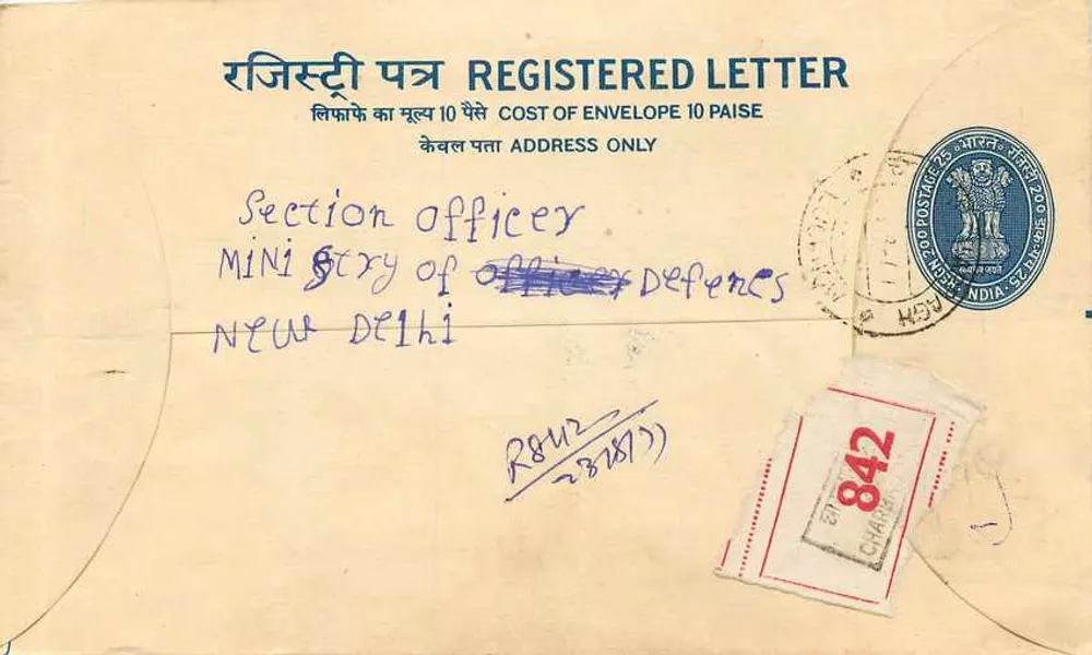 Carta certificada — India — Oficina de correos de Matra, Budauin (U.P.) — destinada al Ministerio de Defensa en Nueva Delhi - Anverso