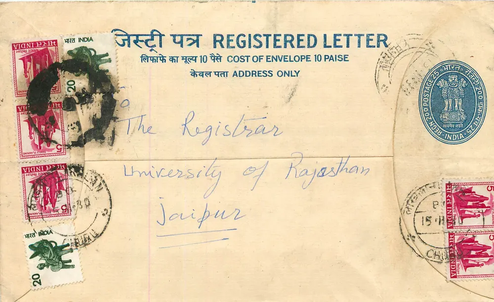Carta registrada — Índia — destinada ao Registrador da Universidade do Rajasthan, Jaipur - Frente