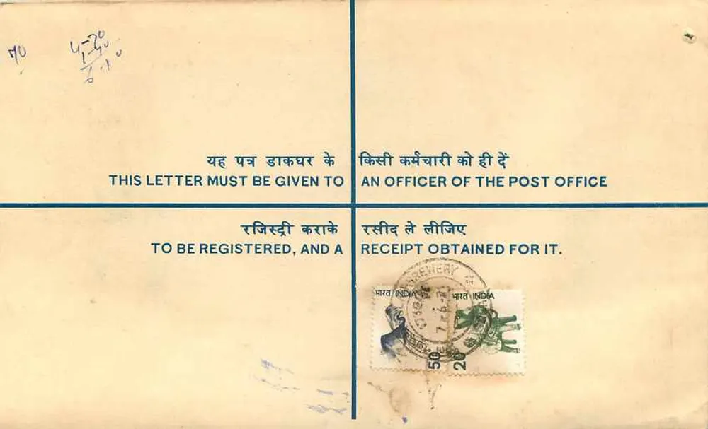 Bolso postal registrado — Solan, India — destinatario ASSTH Recaudador de Impuestos a Mathura Road, New Delhi - Reverso
