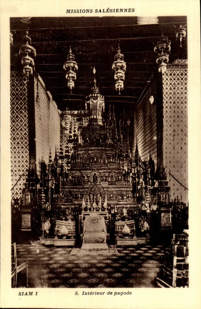 Innenansicht einer Pagode — Siam — Salesianer-Missionen, Serie SIAM I, Nr. 5 - Vorderseite