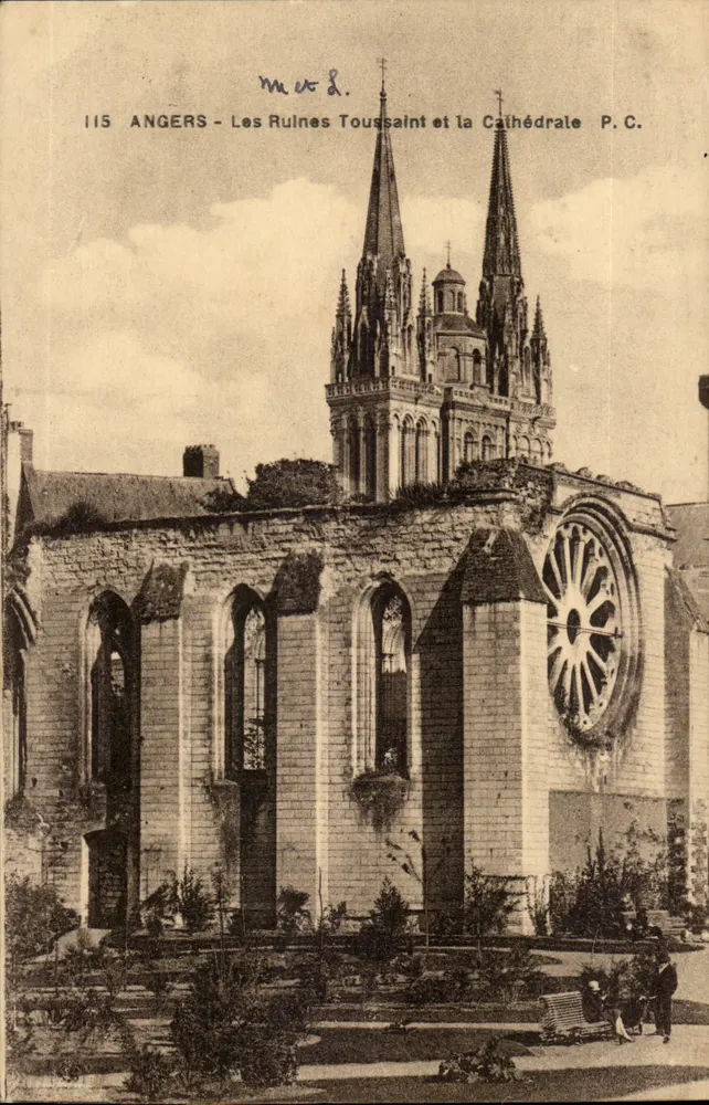 Angers - Les Ruines Toussaint et la Cathédrale — Phototypie J. Krugle, Angers, n°115 - Recto