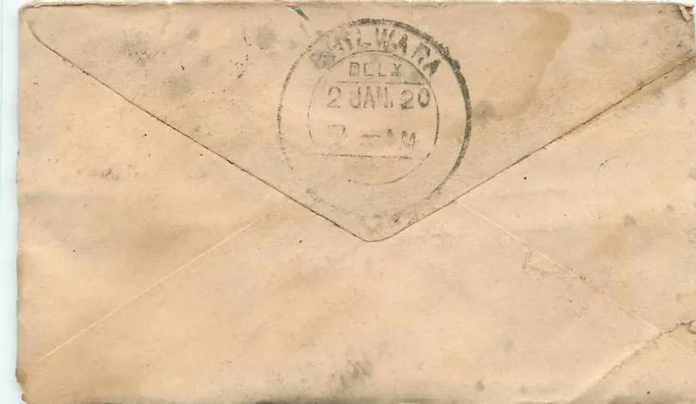 Gwalior — carta postal com selo verde e carimbo postal — editor desconhecido - Verso