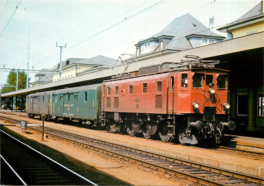 एसबीबी ए 3/6 1ओ439 — एसएलएम/एमएफओ 1925, 2 गेपैकवागन के साथ — अर्नस्ट बी. लूटविलर, ज़ुरिख - आगे