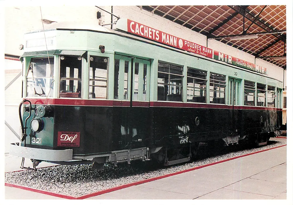 Motrice 321 — Railways Économiques de Liège-Seraing (R.E.L.S.E.) — Musée des Transports en Commun du Pays de Liège - Voorkant