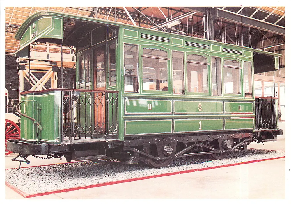 Motrice 1 — Railways Economiques de Liège-Seraing (R.E.L.S.E.) — 1905 — Museum voor Openbaar Vervoer van het Land van Luik - Voorkant