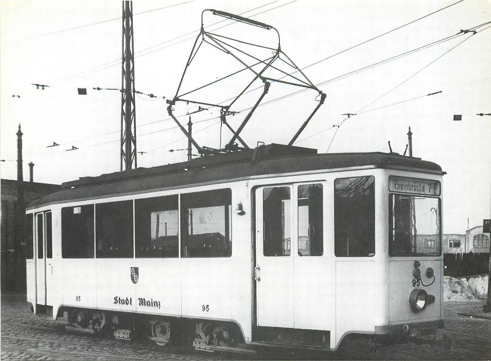 Tramway de Mainz — Tw 95, série 95-98 — Stadswerke Mainz AG - Recto