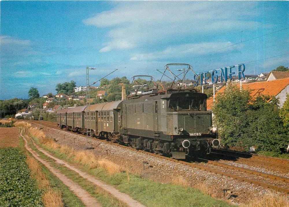 Elektrischer Zug BB 144 128-5 — Strecke Lichtenfels-Coburg — Verlag rail MAGAZINE - Vorderseite