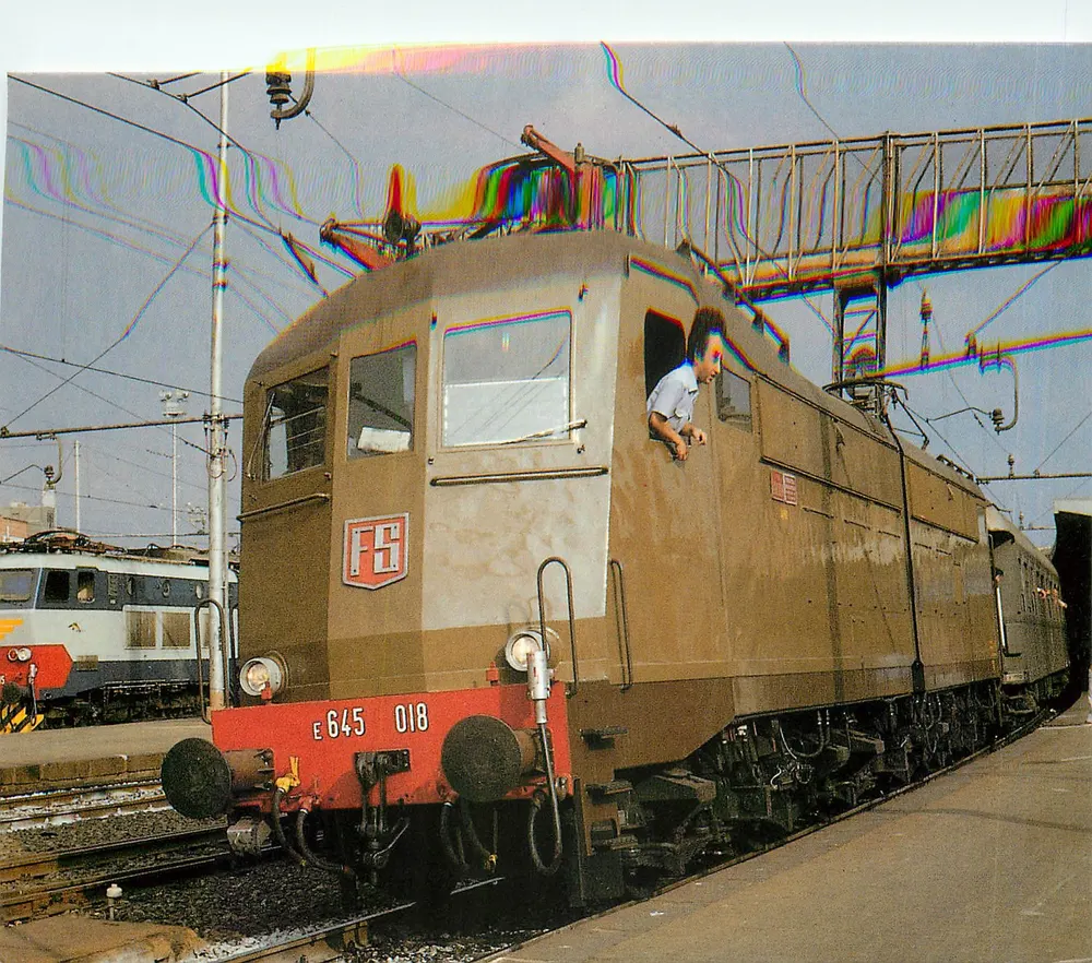 Locomotive électrique E.645.018 — Genova Brignole, 6 août 1985 — ETR - Recto