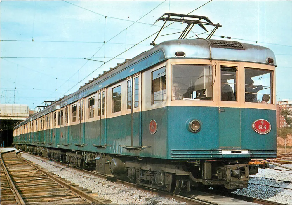 Barcelona Metro Train — Series 607 to 657 — Ferroviàries Editions - Front