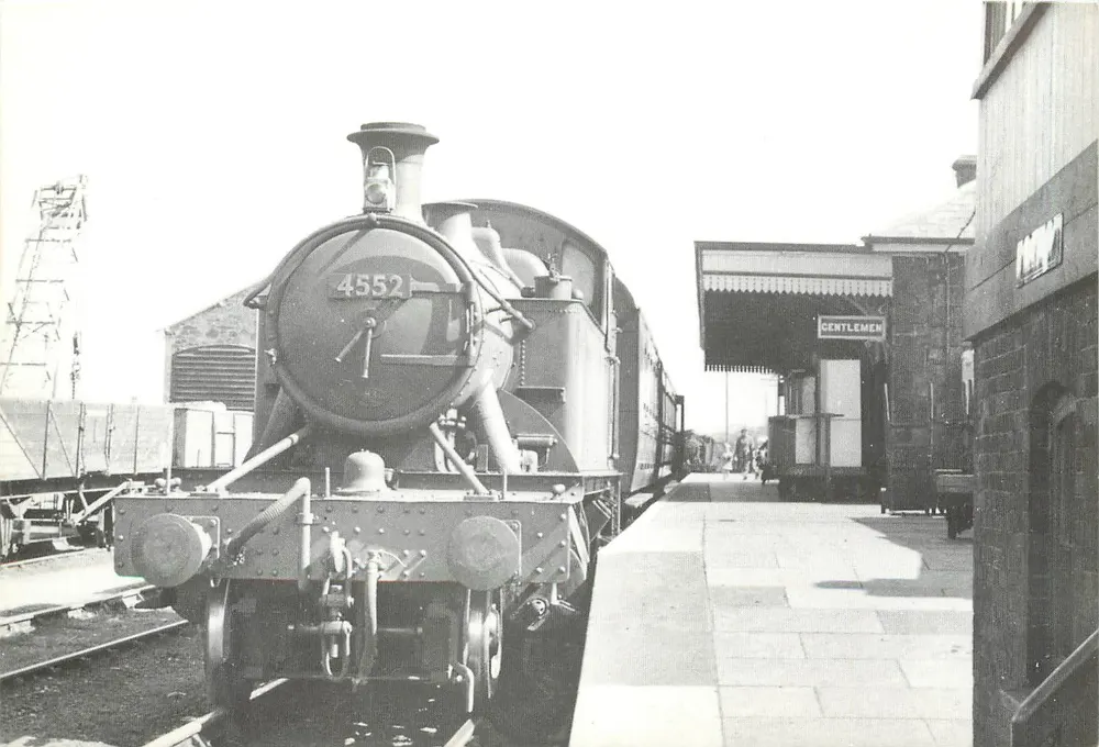Locomotive 4552 — Gwinear Road, Helston, Devon — Joanes Publications, Barnstaple - Recto