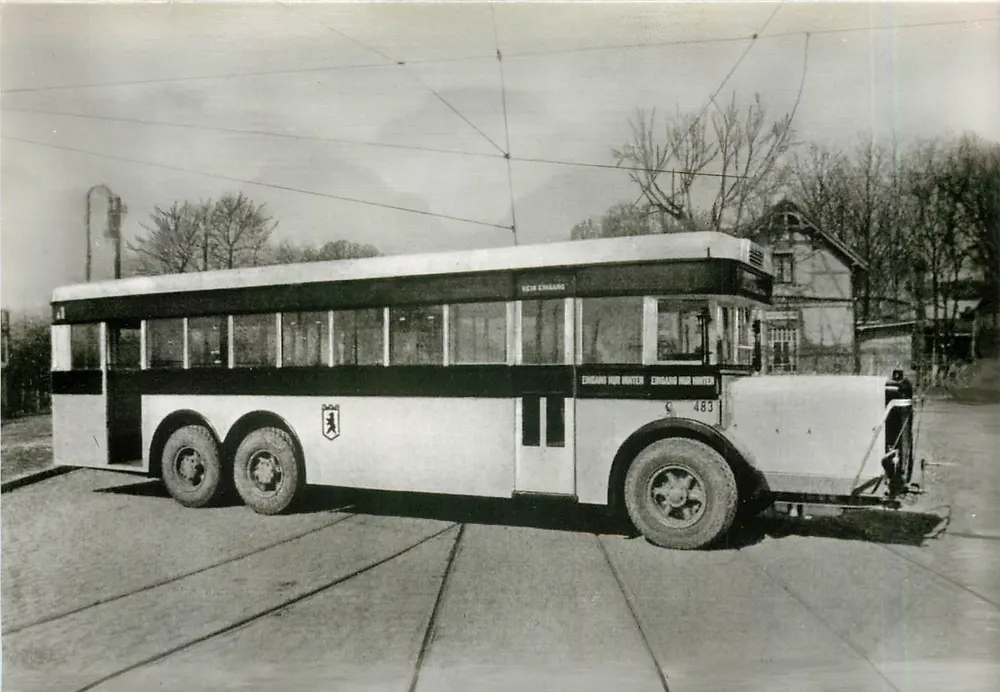 Berlim — Omnibus (1846–1987) — Draische Endack-Omnibus das Berliner Verkehrsbetriebe (BVG) — Ano de fabricação 1931 — Editor: Bild und Heimat Reichenbach (Noctilu) - Frente
