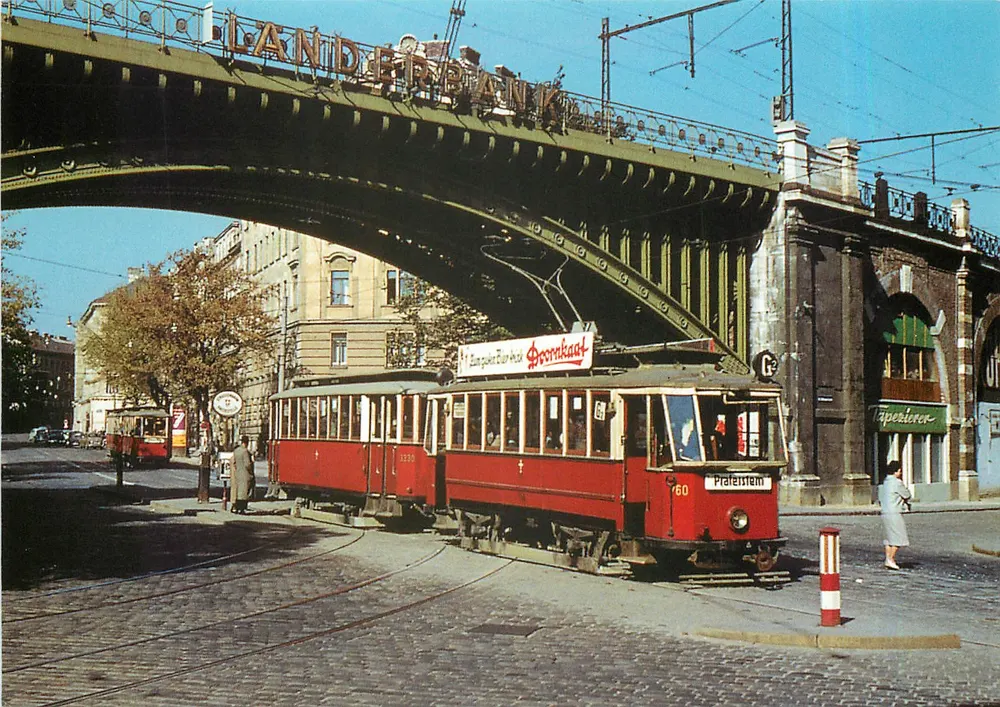 Tramway Gz 760 sob o viaduto da Landesbank — Bruxelas, 1959 — Verband der Eisenbahnfreunde - Frente