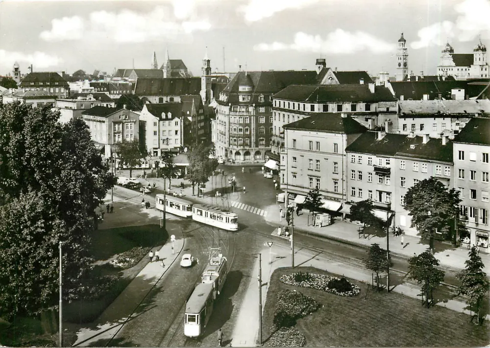 Augsburg - Königsplatz — vista urbana com trams — Hans Andres Verlag, München, n° A 215 - Frente