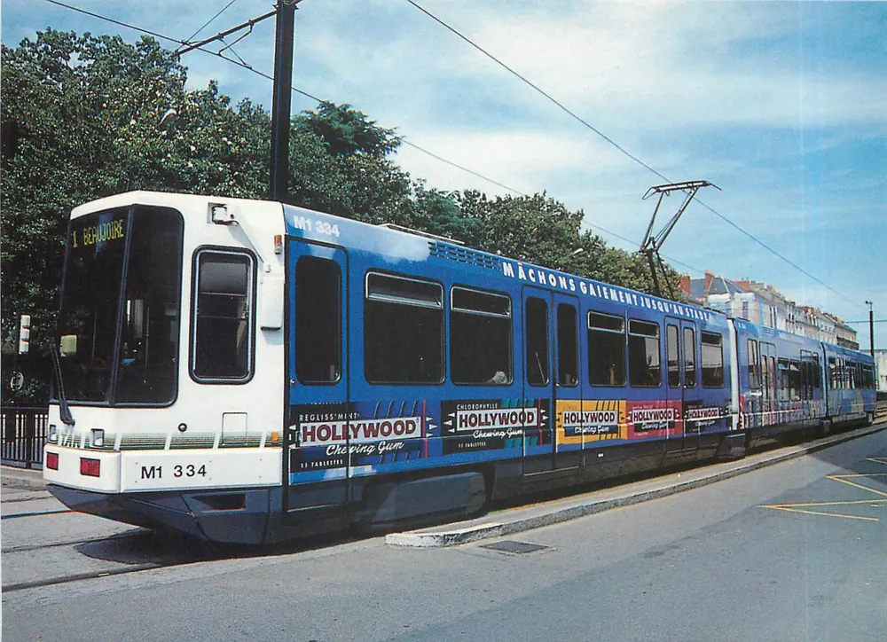 Tramway M1 334 in Nantes — Spezielles Hollywood-Design — Verlag SEMITAN - Vorderseite