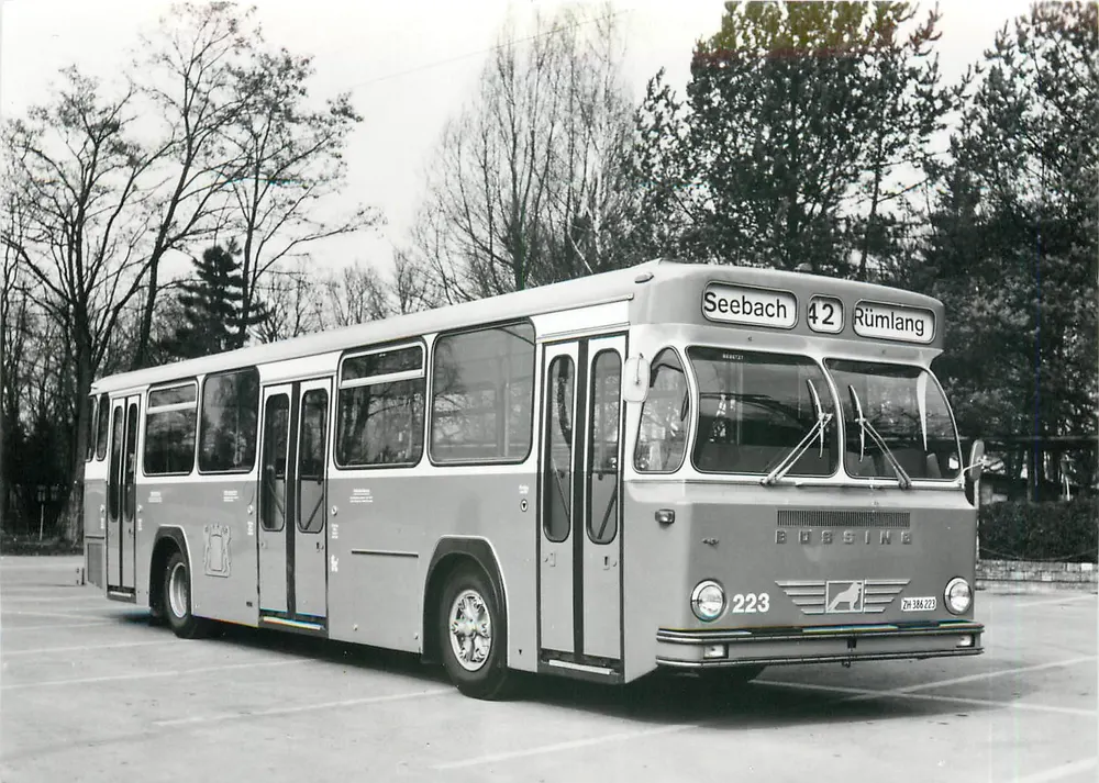 Bus Büssing 223 — Linie 42 Seebach-Rümlang — Tram-Museum Zürich - Vorderseite