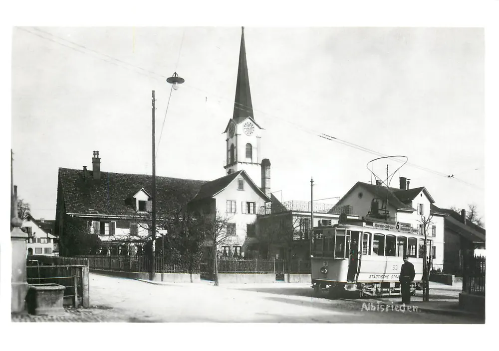 Albisrieden — Straßenbahnstation und Kirche — Ortsmuseum Albisrieden - Vorderseite