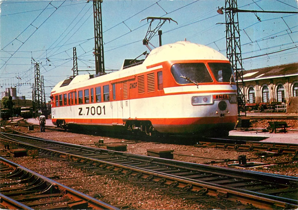 प्रयोगात्मक ट्रेन Z.7001 — SNCF — एडिटर C03-AM-TRAIN, पेरिस - आगे