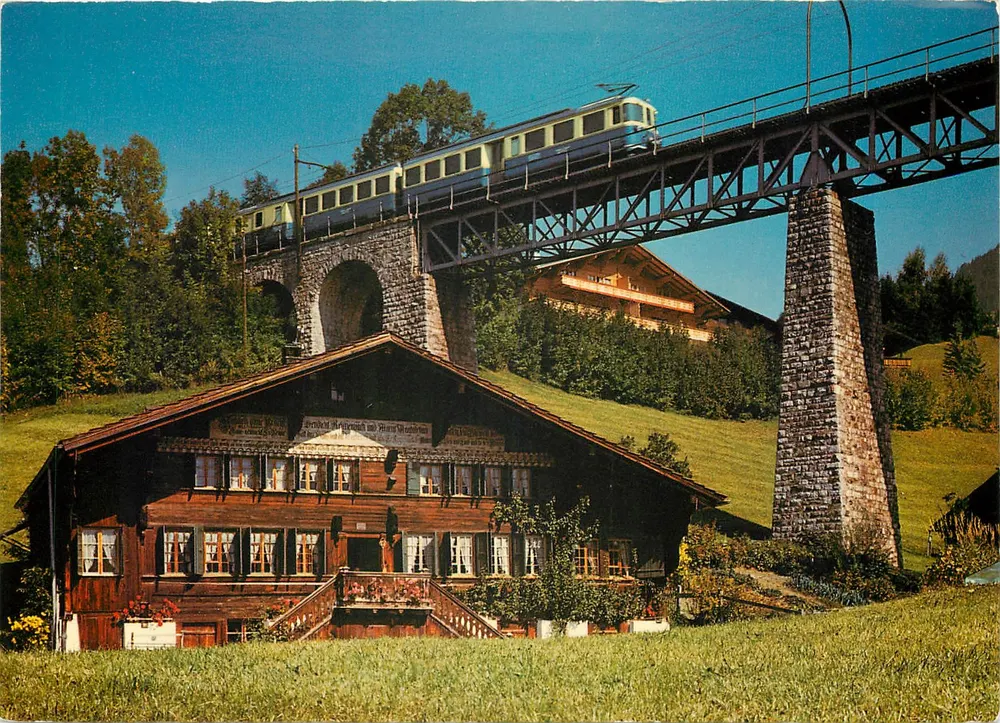 Trem sobre viaduto perto de Gstaad — Edição Photoglob SA, Zurique/Vevey, n°10040 - Frente