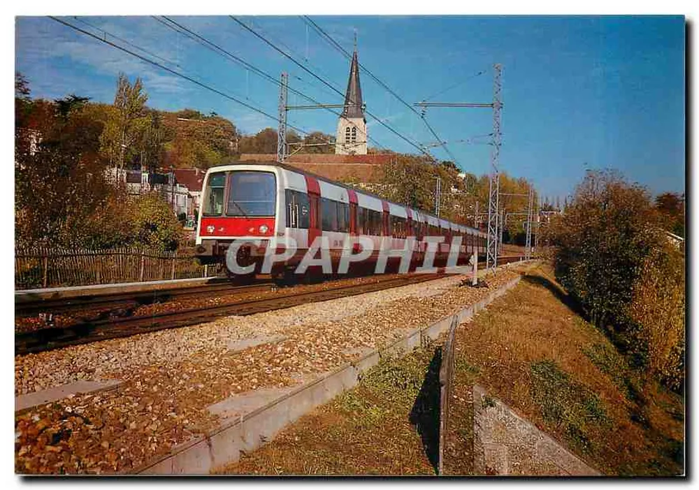 Palaiseau — Passage der Z 8169 R.E.R.-Zug vor der Kirche Saint-Martin — Le Tramway de Louveciennes - Vorderseite