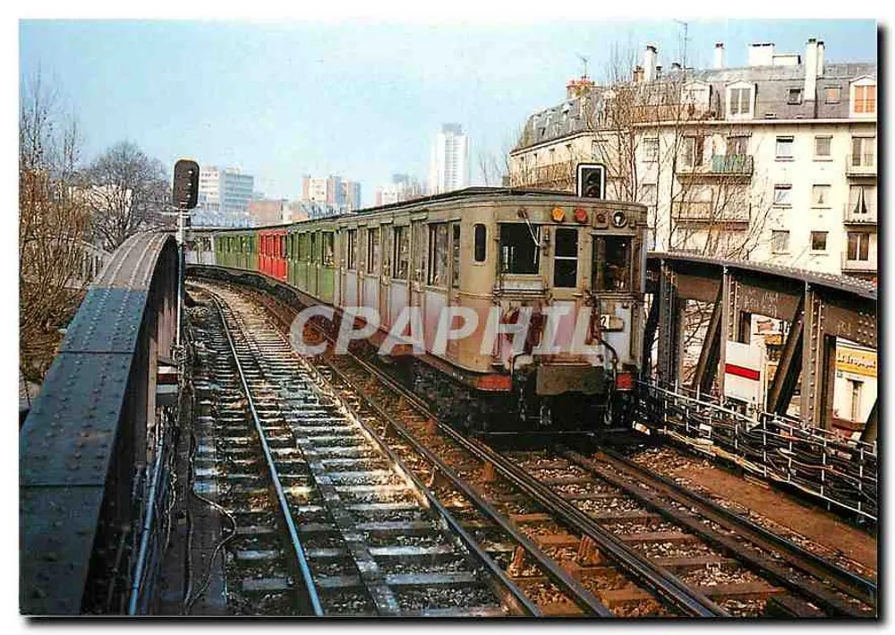 Paris - Tramway Thomson quittant la station Jaures sur la ligne 2 Nation Dauphine — Photo Serge Baliziaux, N° 133 - Recto