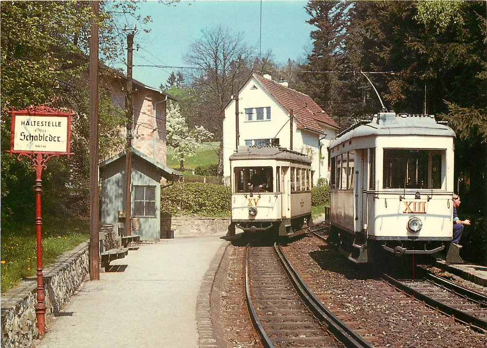 Haltestelle Ober-Schablide — Tramways TW XIII und TW XV — Alpine Luftbild Innsbruck - Vorderseite