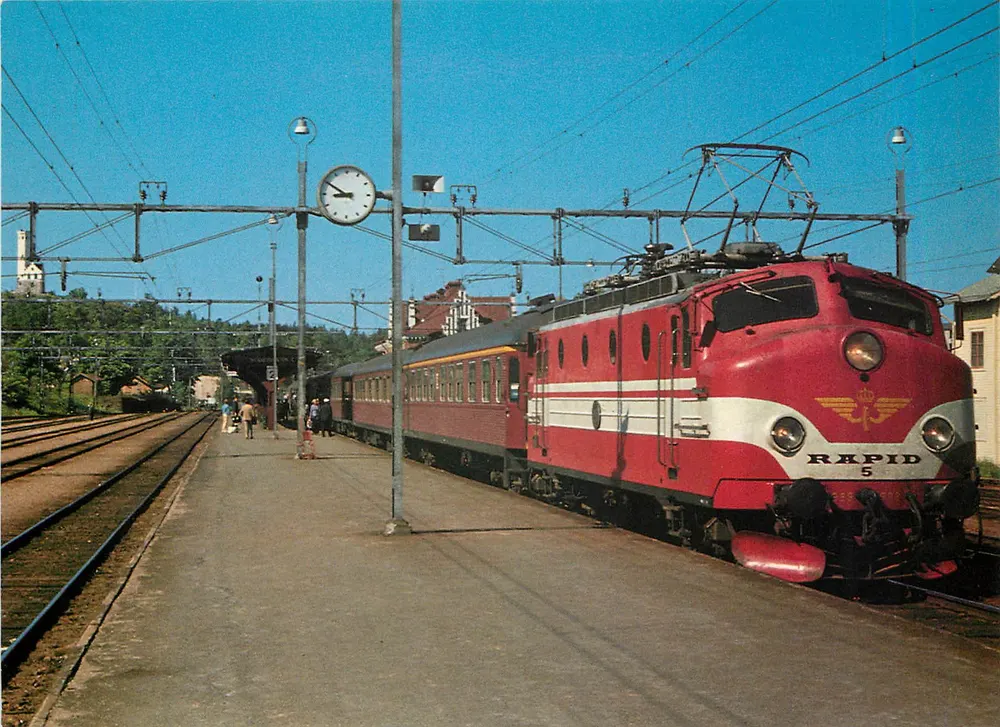 Train Rapid 5 — gare de Söderhamn — mf ÖSTRA SKÅNES JÄRNVÄGAR - Recto