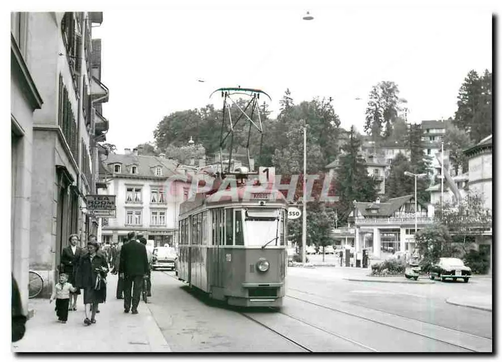 Lucerna — trem n°110 na Alpenstrasse — Foto J. Bazin (Série 108-110, Hess/BBC, 1948) - Frente
