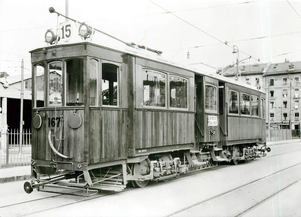 Genève, dépôt de la Jonction — Tramway N° 167 — Collection iconographique du Vieux-Genève - Recto