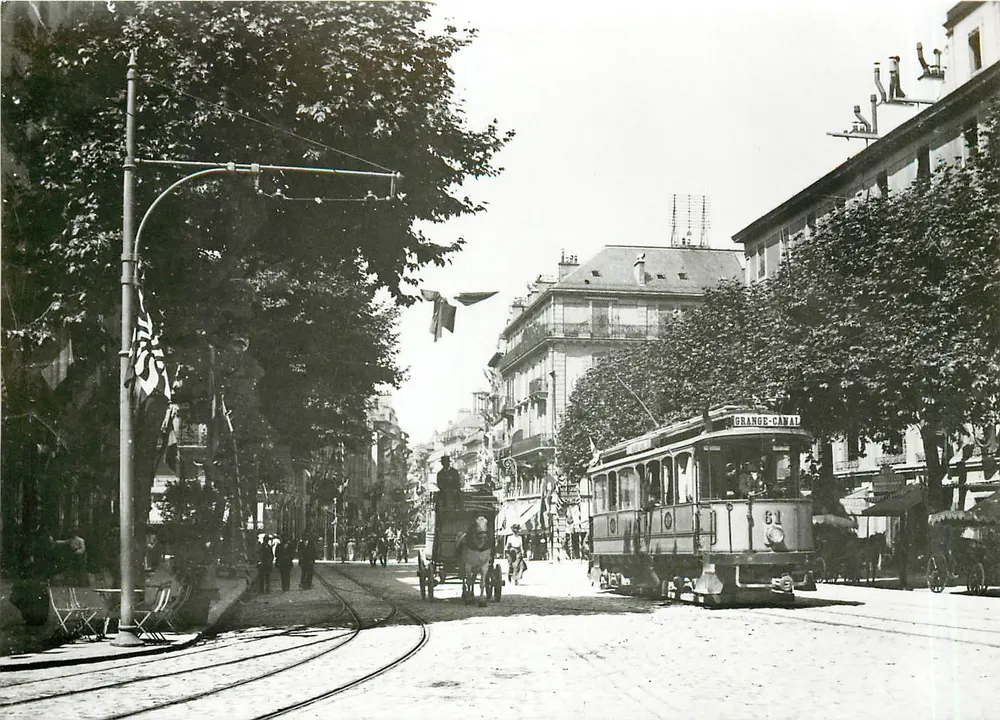 Genève, cours de Rive — tramway n°61 — Collection iconographique du Vieux-Genève - Recto