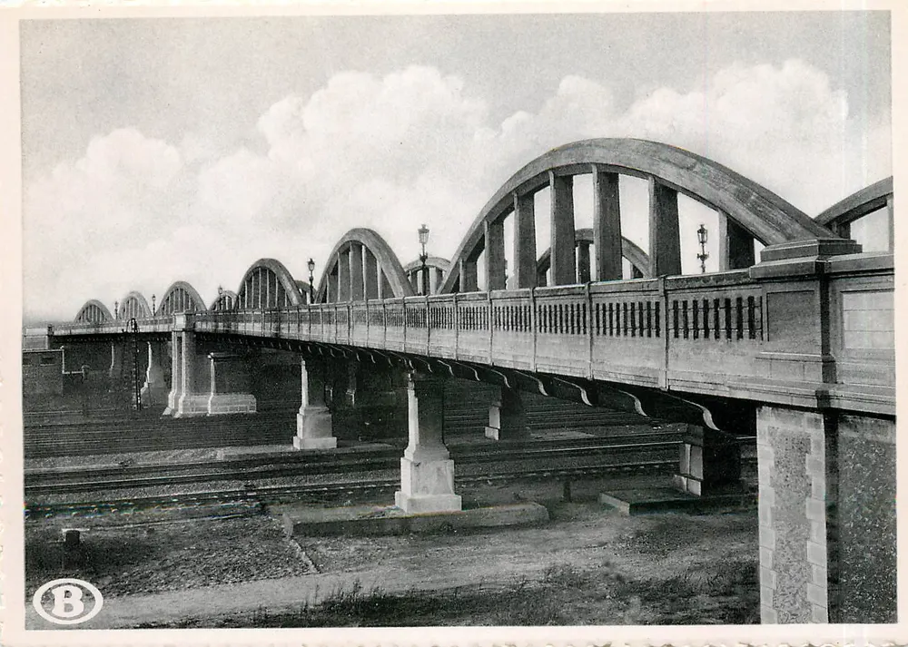 Ponte Albert em Schaerbeek — ponte-estrada — Ern. Thill, Bruxelas - Frente