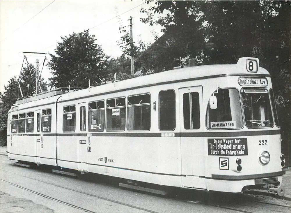 Tramway de Mainz — Wagon Tw 222, série 221-227 — éditeur Stadtwerke Mainz AG - Recto