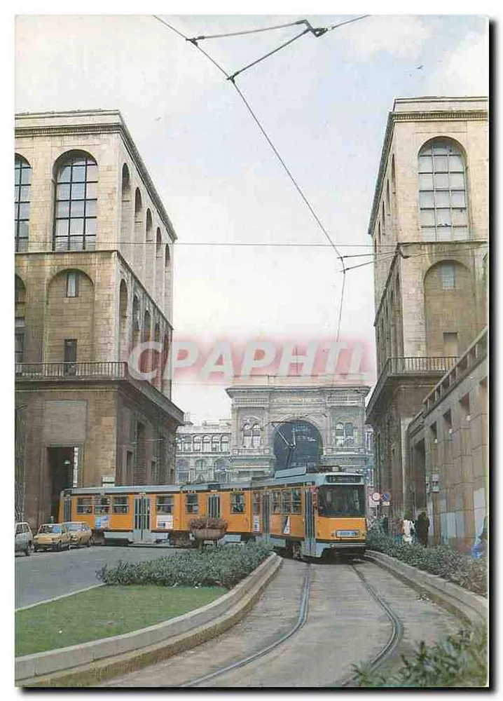 Tramway à Milan — Motrice 4959 quittant la gare du Duomo — Édition M.C.S. n°8607 - Recto