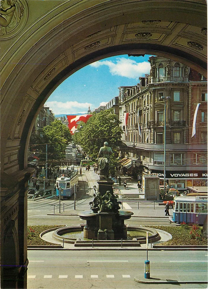 Zürich — Ansicht der Bahnhofstrasse und des Linthescher-Brunnens — ROWWESA AG, Serie 8049 - Vorderseite