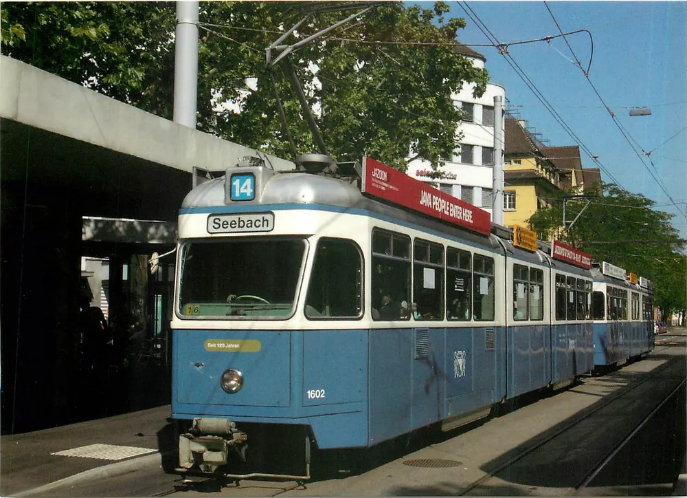 Tramway 1602 in Seebach — Zürich - Voorkant