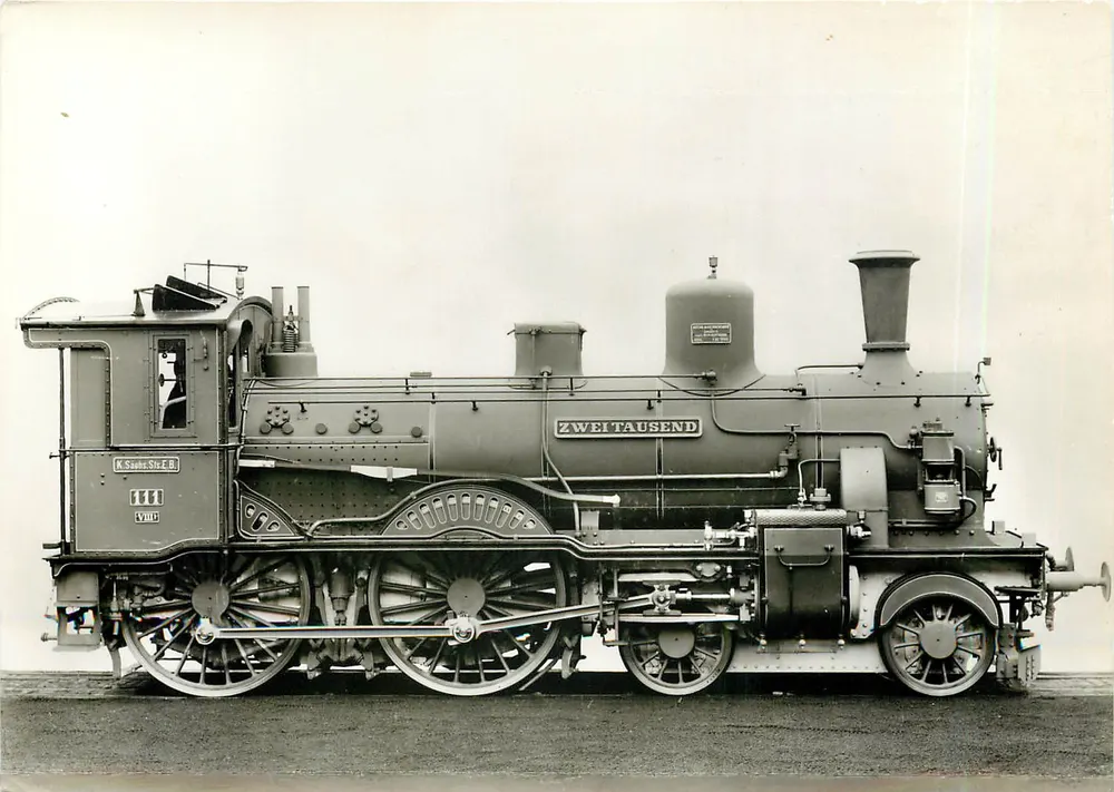 Dampflokomotive 'ZWEITAUSEND' — Sächsische Staatseisenbahnen, Serie VIII b Nr. 111 — Ausgabe Sächsische Eisenbahngeschichte e.V. - Vorderseite