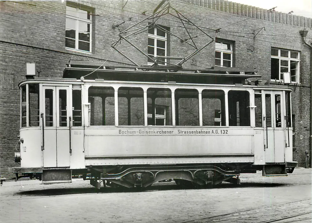 Tramway Bochum-Gelsenkirchen A.G. 132 — series 1, image 5 — publisher Cekade - Front